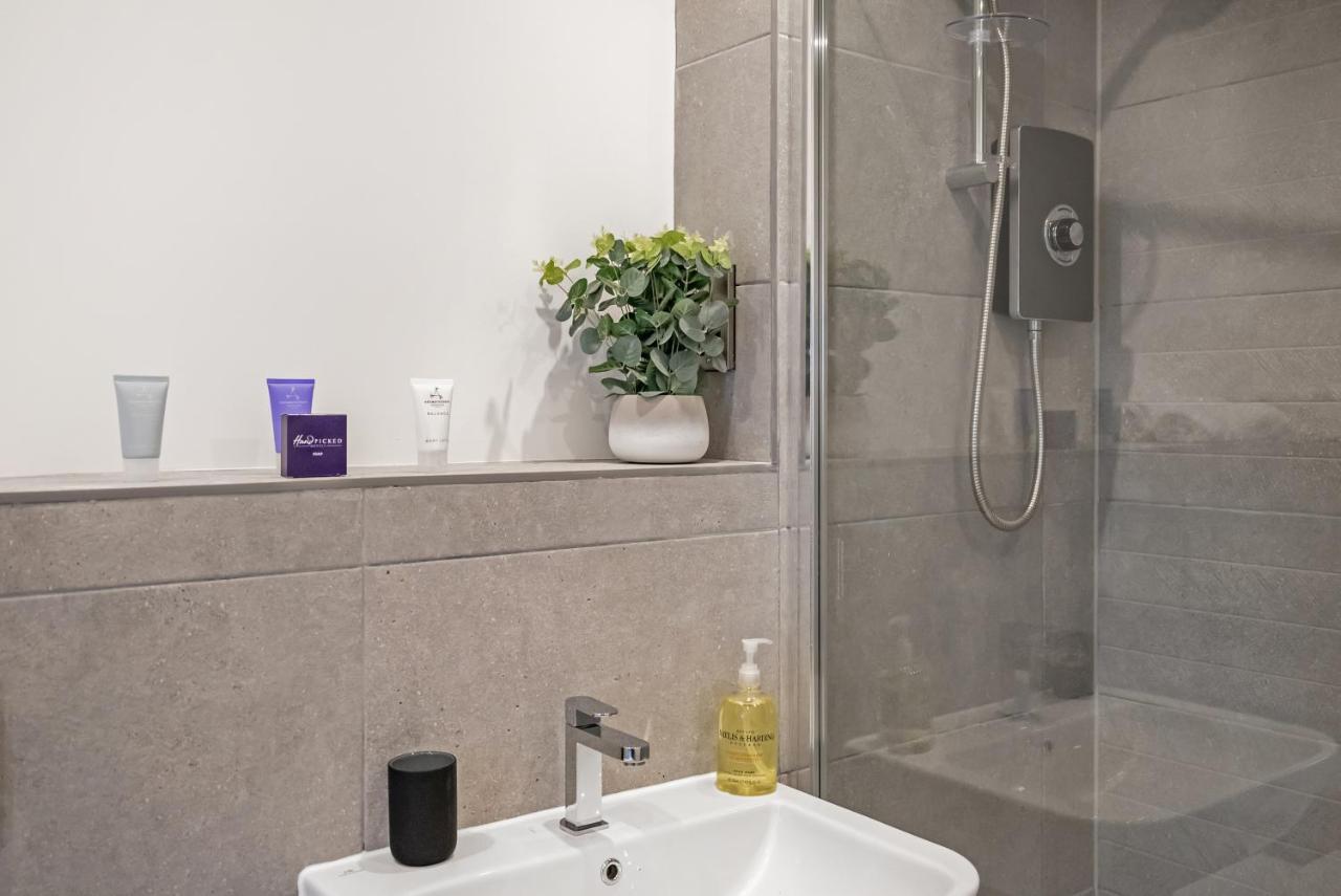 Tailored Stays - Water Street Apartments เคมบริดจ์ ภายนอก รูปภาพ